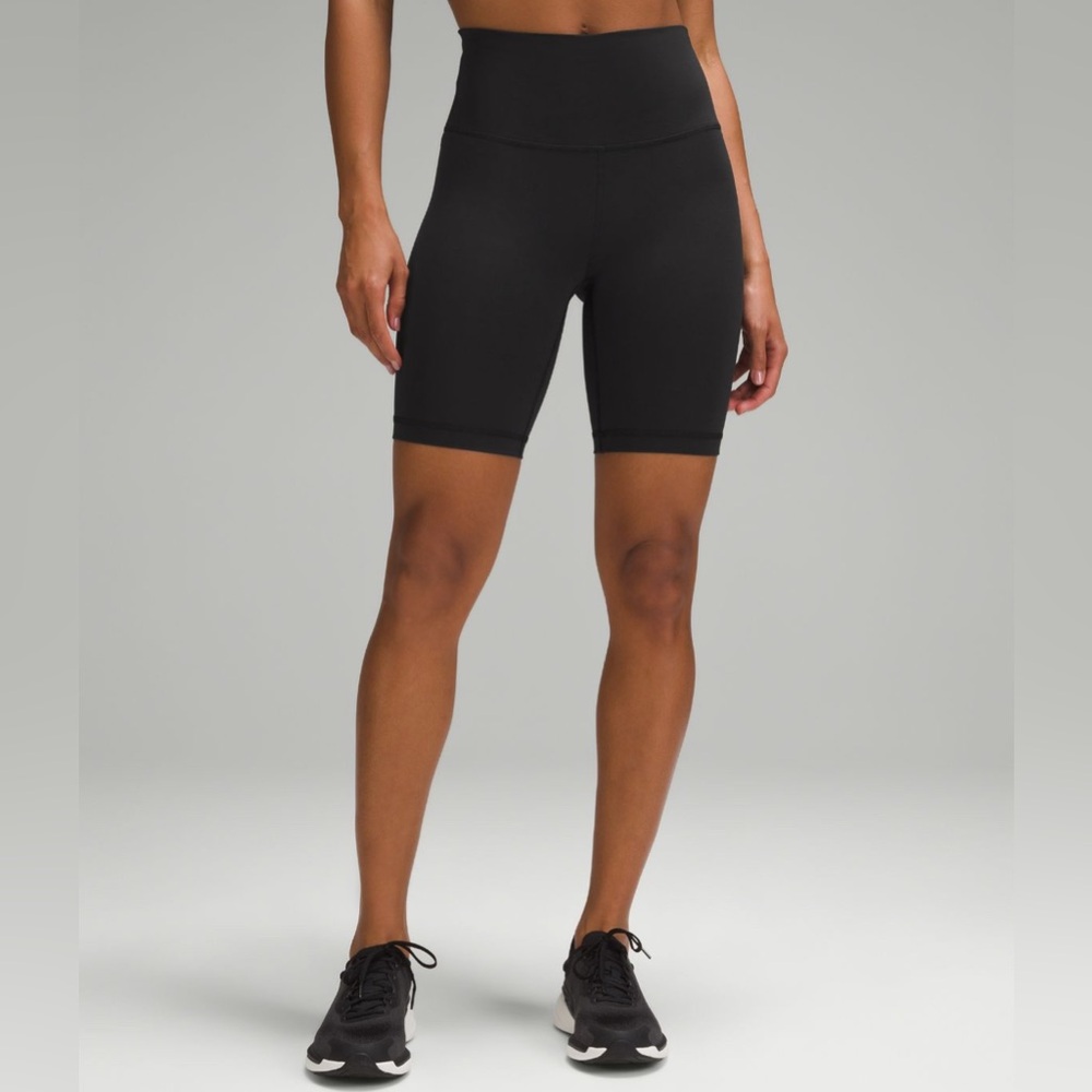 Lululemon Women Wunder Train High-Rise 8” Short – Size 16 – Black
